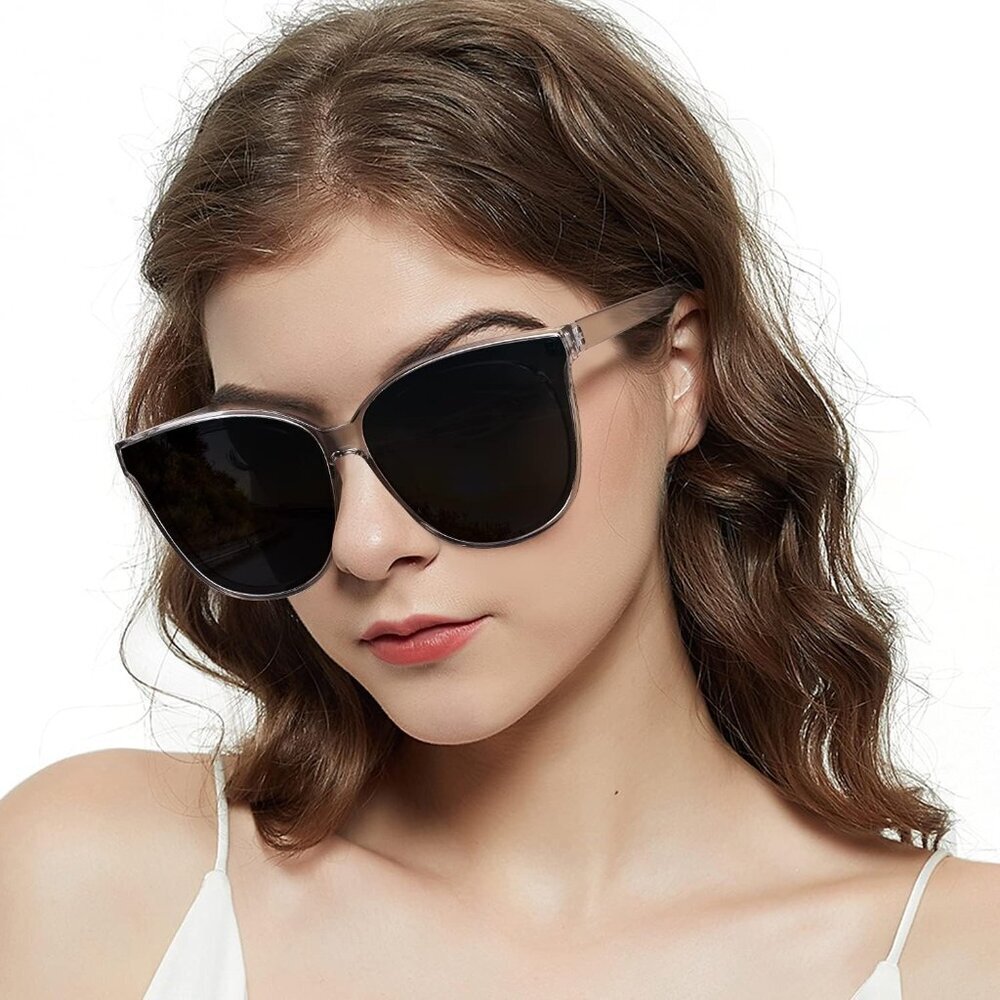 Women's A19 Transparent Grey Frame Grey Lens Stylish Cat Eyes Sunglasses